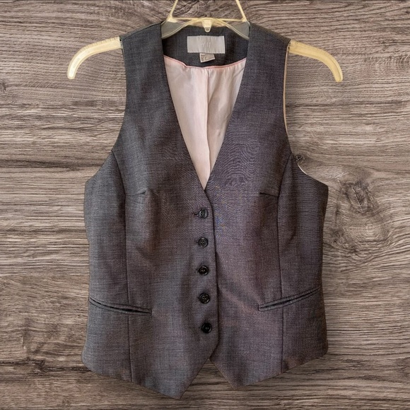H&M Gray Tailored Vest – Size 8 (EUR 38) - Picture 1 of 5